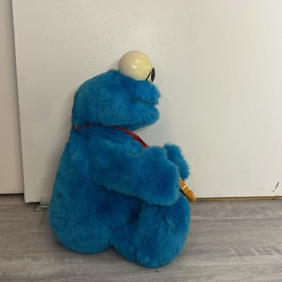 Vintage Blue Cookie Monster plush (does not make noise) - Picture 2 of 6
